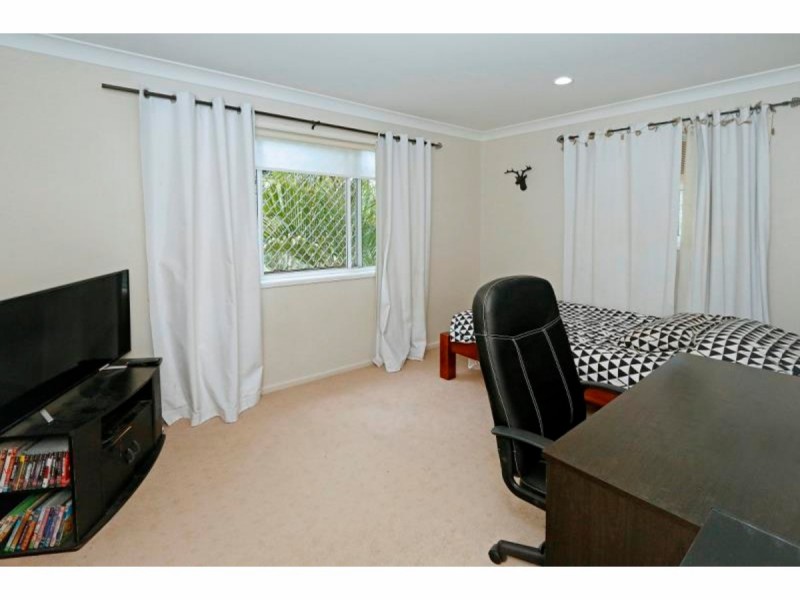 6 Constance Avenue, Rockyview QLD 4701